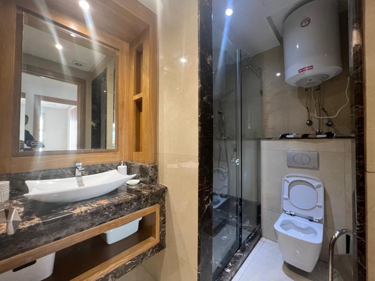 Luxury Apart 2 Ch -Casa Finance City Casablanca Extérieur photo